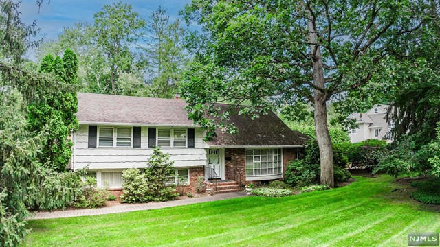 54 EVERETT RD, DEMAREST, NJ 07627 - Image 1