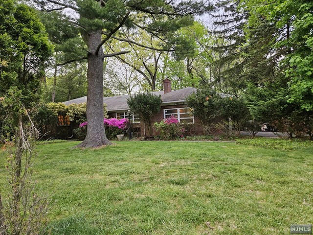 214 CRESCENT AVE, WYCKOFF, NJ 07481, photo 1 of 48