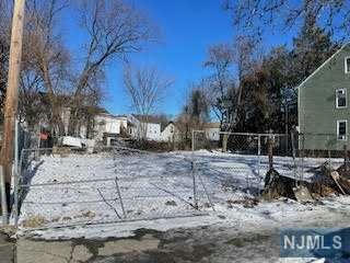 20 N STRAIGHT ST, PATERSON, NJ 07522, photo 2 of 7